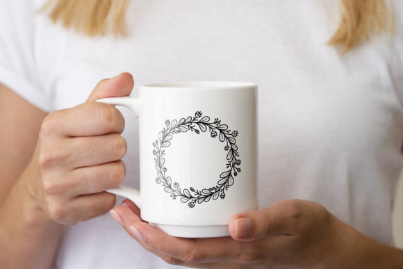 Wreath Frame Black and White -5: A Versatile Design Element for Modern Creations